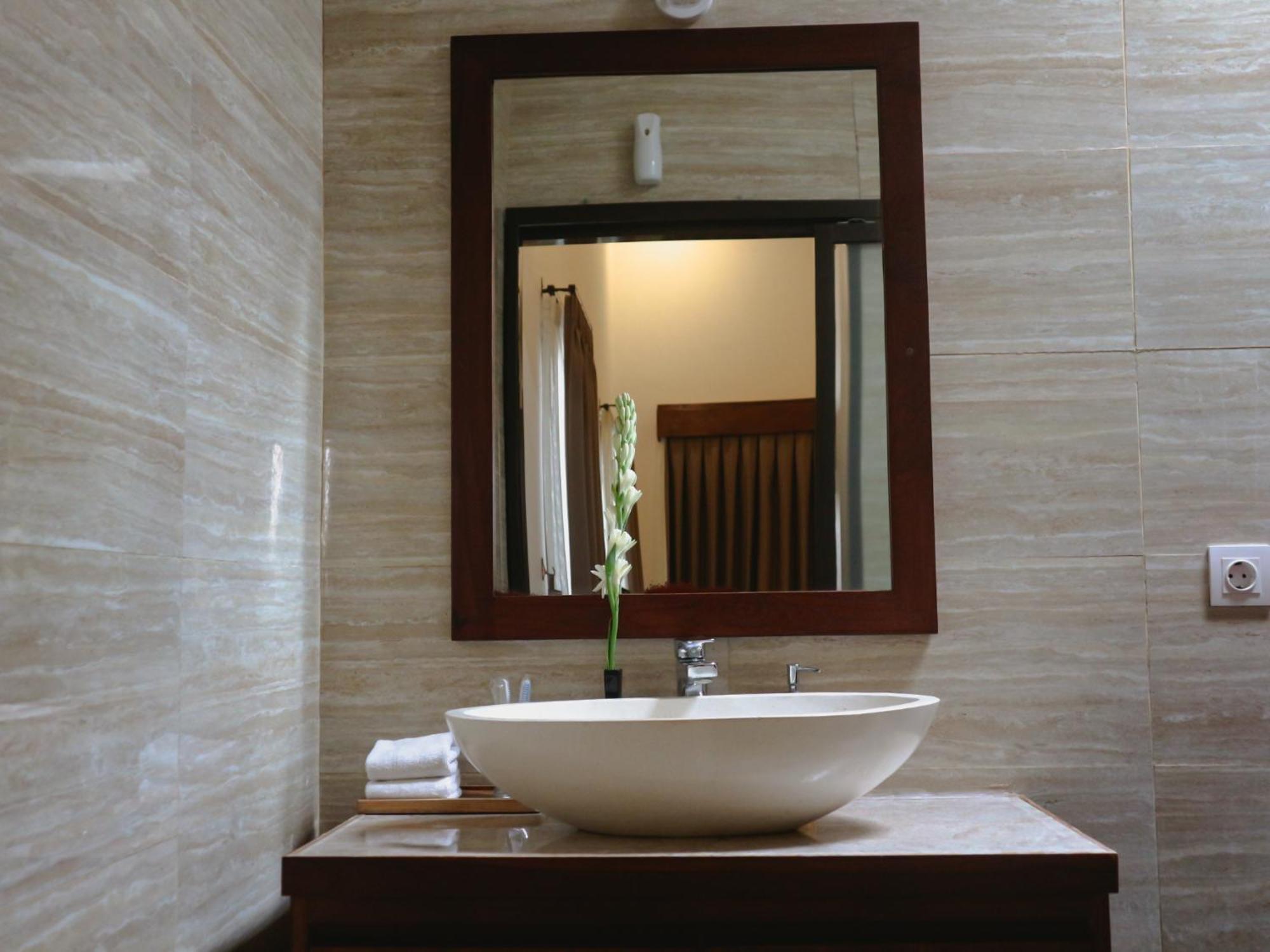 Villa Sinergi 2Br Tranquil Villa In Seminyak Екстер'єр фото